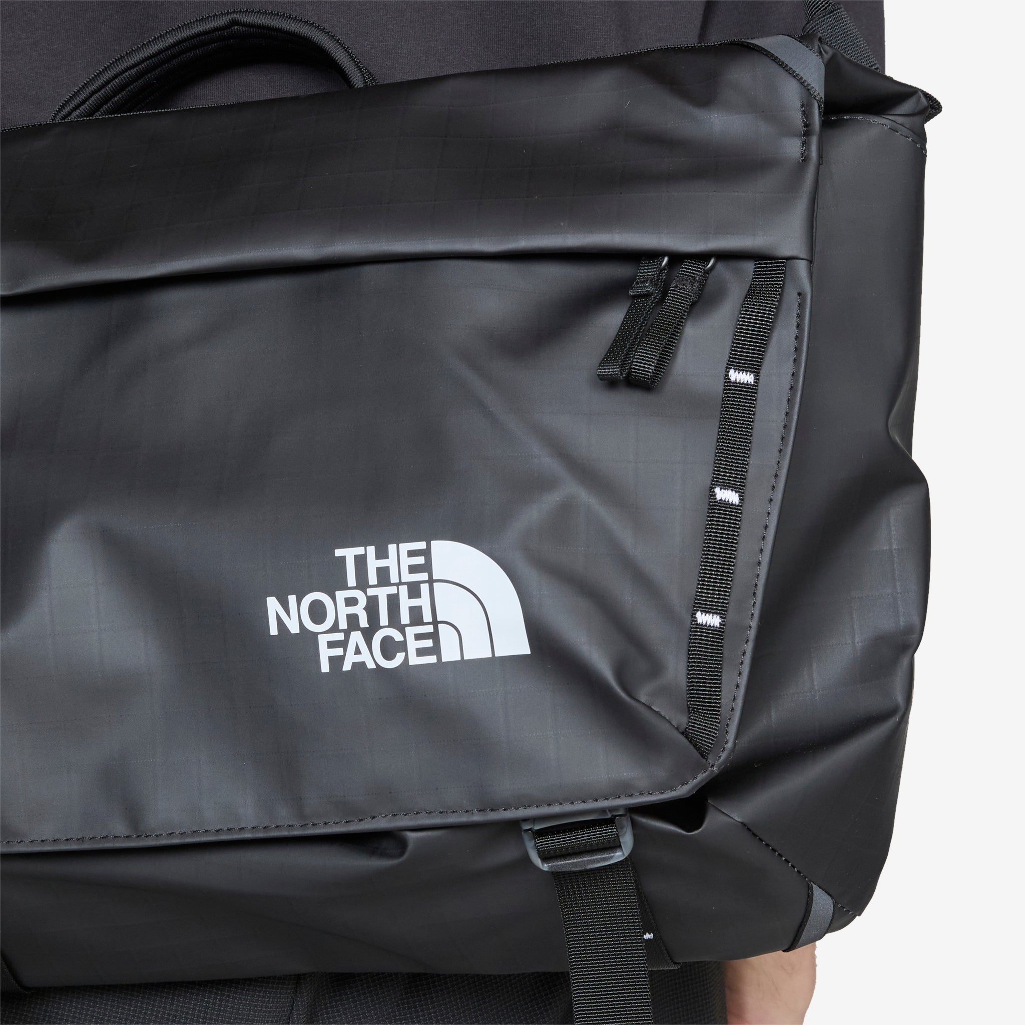 Base Camp Voyager Tote TNF Black | TNF White