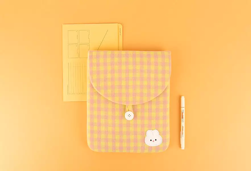 Cute Rabbit Bear Casual Checkered iPad Laptop Sleeves Cases Pouches Protective Covers Purses Handbags Square Cushion Designer Sc