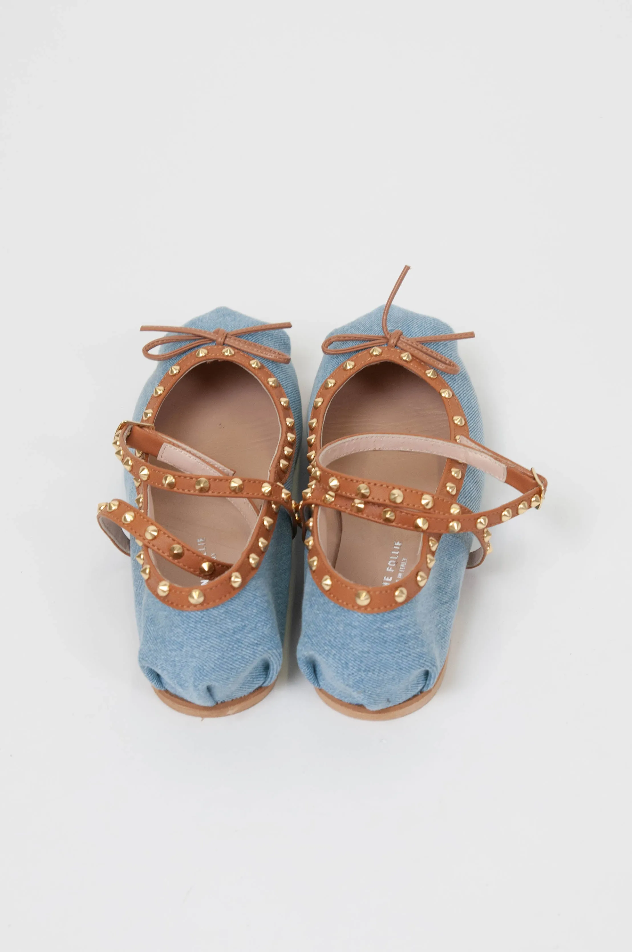 Divine Follie - Ballerina denim con profilo in pelle con borchie e cinturino