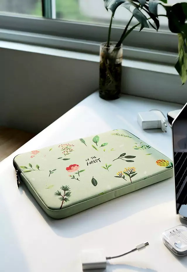 Green Forest Graphic Laptop Sleeves iPad 11 13 15inch Fitted Cases Pouches Protective Covers Purses Handbags Square Cushion Desi