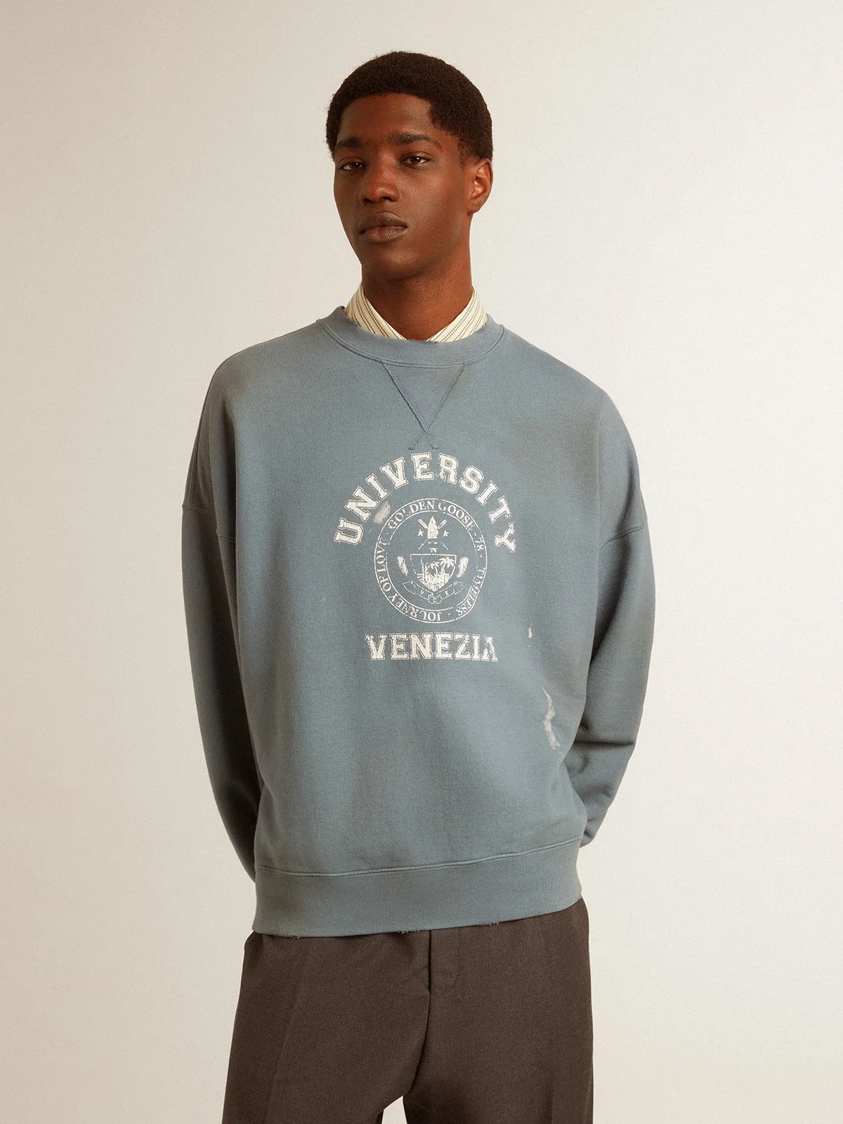 Oversized sweatshirt in baby blue with distressed finish