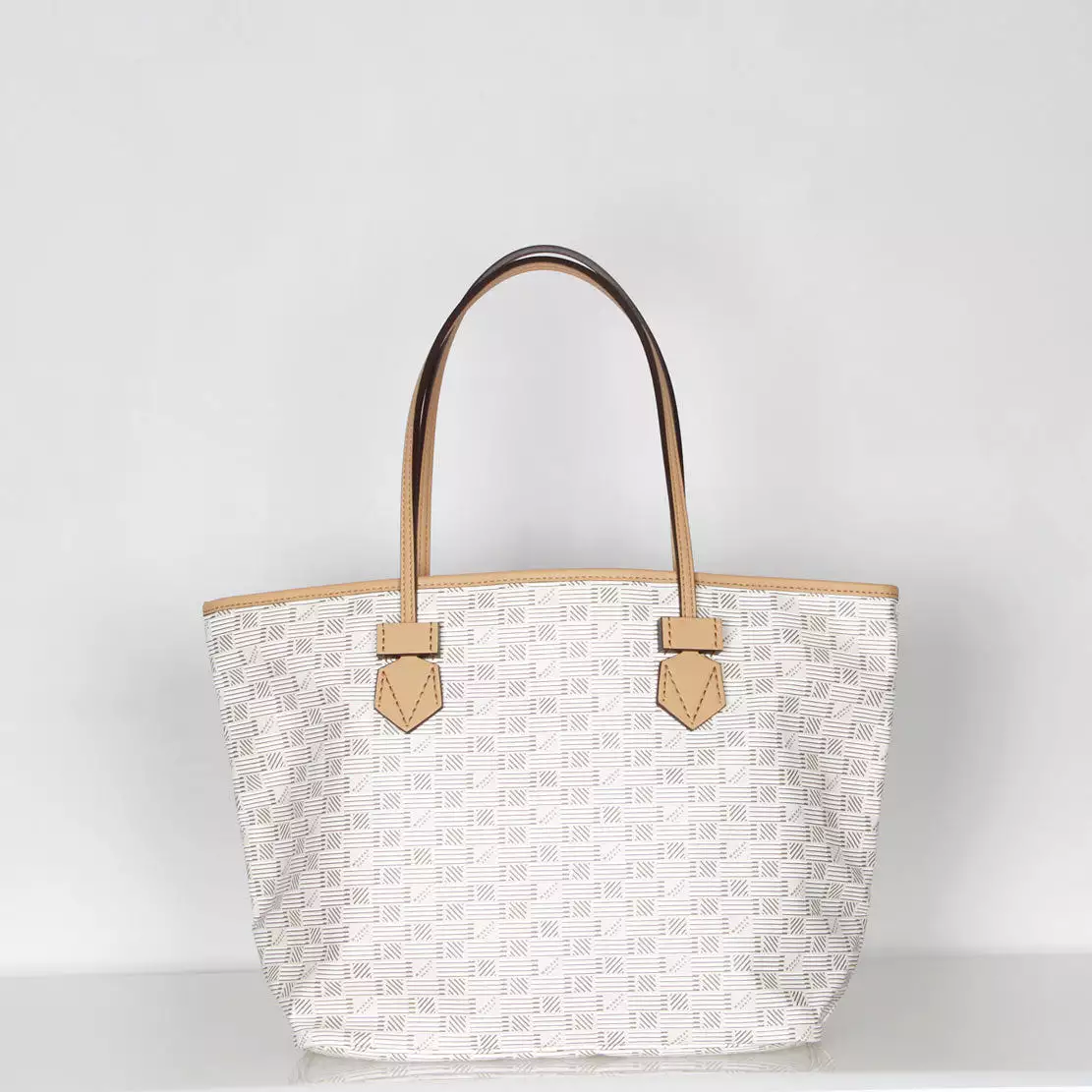 Saint Tropez Tote MM, Milk / Cappuccino Trim