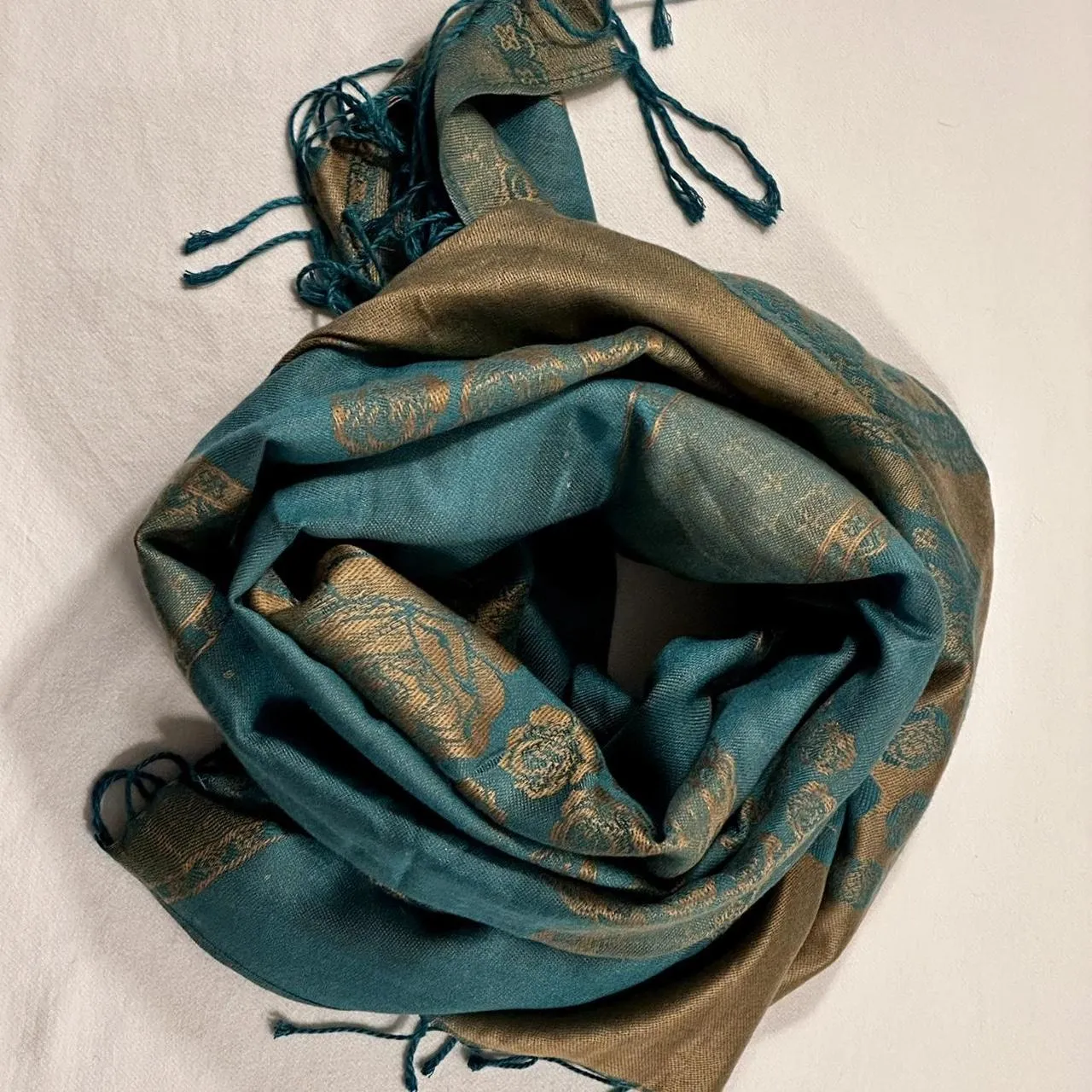 Women's Green and Gold Scarf-wraps