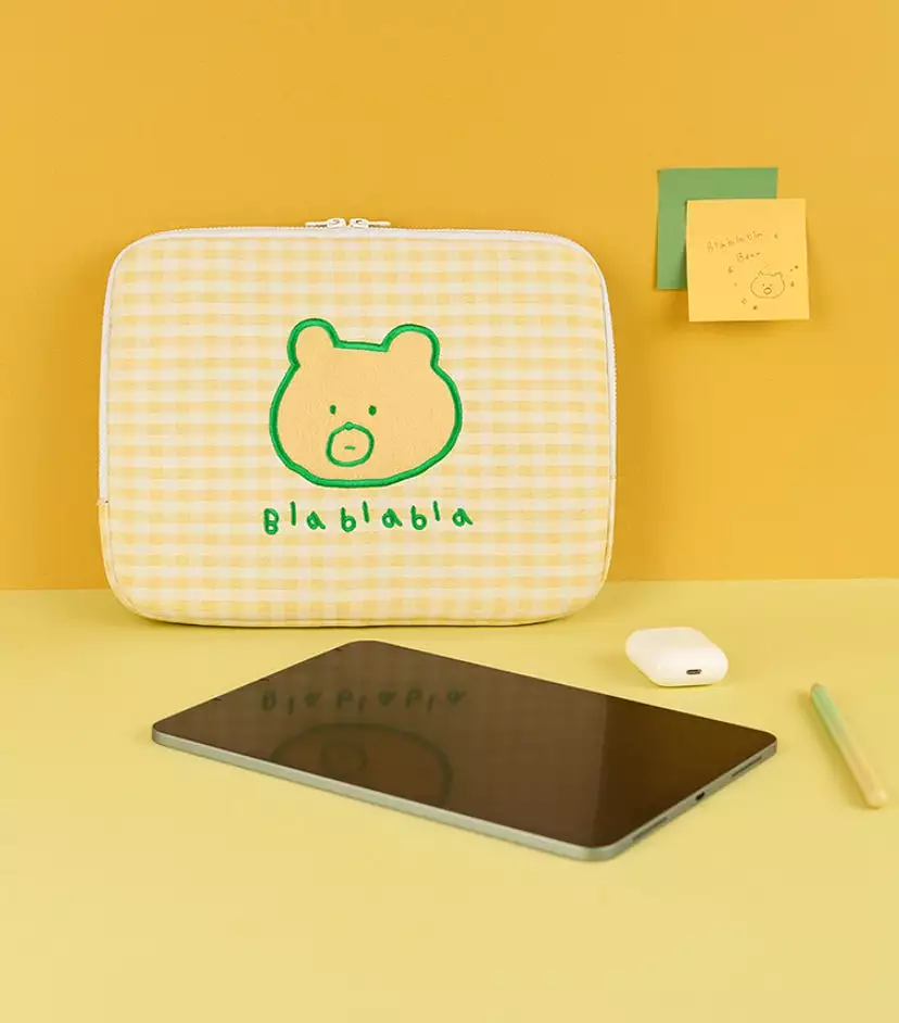 Yellow Bear Laptop Sleeves 11 for iPad 13 inches Cases Checked Protective Covers Purses Handbags Square Cushion Pouches Designer